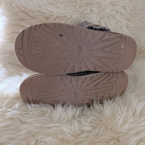 UGG Cambridge Tan Suede Cable Knit Ankle Buckle Winter Boots - Picture 2 of 5